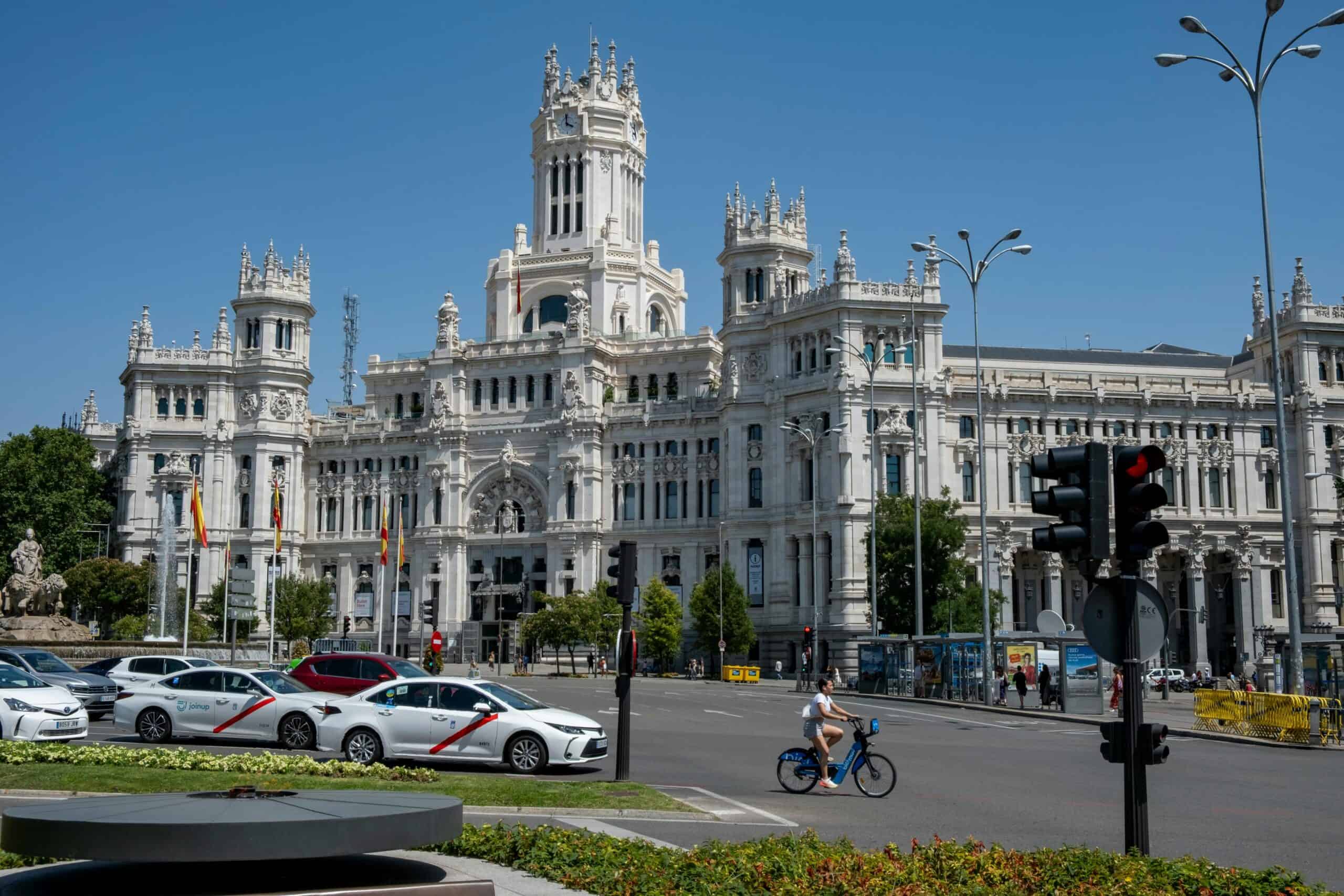 ¿Qué ingresos cuentan para la ayuda al alquiler en Madrid en 2026-2027? Guía de cálculo paso a paso